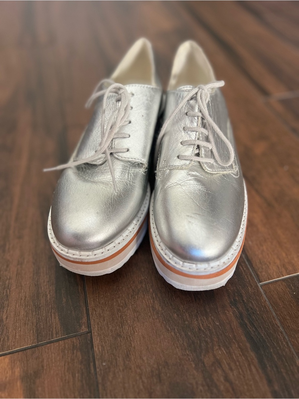 Matisse Vega Silver Metallic Lace-Up Platform Oxfords